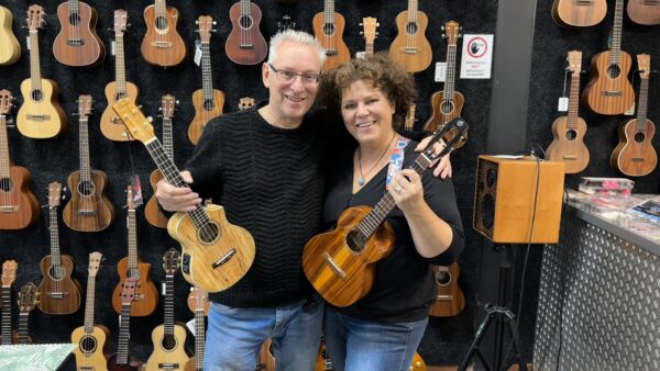 Evelyn Brouwers - Ukelele4U en Toon van Gils Strings & Things